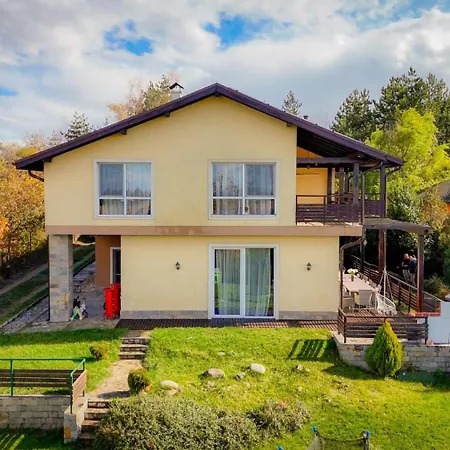 Vakarel Residence *
