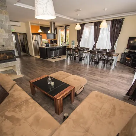 Vakarel Residence *